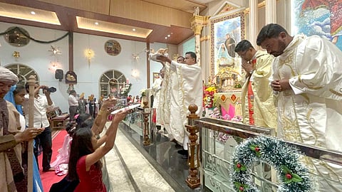 ಹಾಸನ ನಗರದ ಸಂತ ಅಂಥೋನಿಯವರ ದೇವಾಲಯದಲ್ಲಿ ಧಾರ್ಮಿಕ ಆಚರಣೆ ನಡೆಸಲಾಯಿತು.