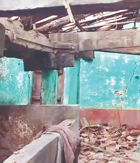  ಪಾಳುಬಿದ್ದ ಮನೆ