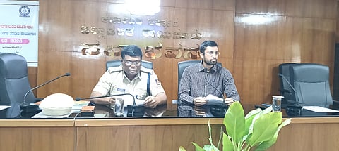 ರಾಯಚೂರಿನ ಜಿಲ್ಲಾಧಿಕಾರಿಗಳ ಭವನದಲ್ಲಿ ಮಂಗಳವಾರ ಜಿಲ್ಲಾಧಿಕಾರಿ ನಿತೀಶ್ ಕೆ., ಅಧ್ಯಕ್ಷತೆಯಲ್ಲಿ ಡಾ.ಬಾಬು ಜಗಜೀವನ್ ರಾಮ ಜಯಂತಿಯ ಪೂರ್ವಭಾವಿ ಸಭೆ ನಡೆಯಿತು. ಎಸ್ಪಿ ಅರುಣಾಂಗ್ಶು ಗಿರಿ ಇದ್ದರು.