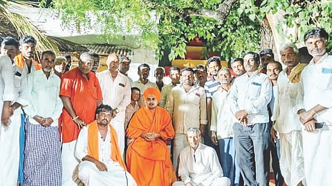ಬೆಟಗೇರಿಯಲ್ಲಿ ಸಪ್ತ ಭಜನೆ ಕಾರ್ಯಕ್ರಮದ ನಿಮಿತ್ತ ಪ್ರವಚನ ಕಾರ್ಯಕ್ರಮ ನಡೆಯಿತು. ಶ್ರೀ ಮರುಳಾರಾಧ್ಯ ಶಿವಾಚಾರ್ಯರು, ಪ್ರಮುಖರಾದ ಗುರುಬಸಯ್ಯ ಸ್ವಾಮಿ ಬ್ರಹ್ಮ ಮಠ, ಶ್ರೀ ಮುತ್ತಯ್ಯಜ್ಜ, ಶ್ರೀನಿವಾಸ, ಚನ್ನಪ್ಪ, ಚನ್ನಬಸಪ್ಪ , ಚಂದ್ರಶೇಖರ, ಮಲ್ಲಿಕಾರ್ಜುನ ಇತರರಿದ್ದರು.