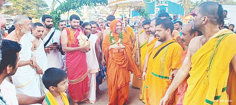 ಶ್ರೀ ರಾಘವೇಶ್ವರಭಾರತೀ ಮಹಾಸ್ವಾಮಿಗಳವರು ಶ್ರೀ ಮಹಾ ಮುರ್ಡೇಶ್ವರ ದೇವಸ್ಥಾನಕ್ಕೆ ಭೇಟಿ ನೀಡಿ ಶ್ರೀದೇವರ ದರ್ಶನ ಪಡೆದರು