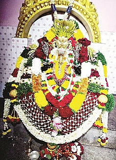 ಕಿಕ್ಕೇರಿ ಹೋಬಳಿಯ ಬೋಳಮಾರನಹಳ್ಳಿ ಗ್ರಾಮದಲ್ಲಿ ಲಕ್ಷ್ಮೀದೇವಿಯನ್ನು ವಿಶೇಷವಾಗಿ ಅಲಂಕರಿಸಿರುವುದು.