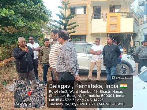 ಬೆಳಗಾವಿ ನಗರದಲ್ಲಿ ಸ್ವಚ್ಛತೆ ಕುರಿತು ಕಾರ್ಯಚರಣೆ ನಡೆಸಿದ ಪಾಲಿಕೆ ಆಯುಕ್ತ ಕಾರ್ತಿಕ್ ಎಂ ನೇತೃತ್ವದ ಅಧಿಕಾರಿ, ಸಿಬ್ಬಂದಿ ವರ್ಗ.