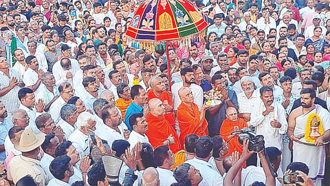 ಚನ್ನರಾಯಪಟ್ಟಣ ತಾಲೂಕಿನ ಕುಂದೂರಿನ ಶ್ರೀ ಆದಿಚುಂಚನಗಿರಿ ಮಹಾಸಂಸ್ಥಾನ ಮಠದಲ್ಲಿ ಶ್ರೀ ಸುಬ್ರಹ್ಮಣ್ಯೇಶ್ವರ ಜಾತ್ರಾ ಮಹೋತ್ಸವಕ್ಕೆ ಶ್ರೀ ನಿರ್ಮಲಾನಂದನಾಥ ಸ್ವಾಮೀಜಿ ಚಾಲನೆ ನೀಡಿದರು.