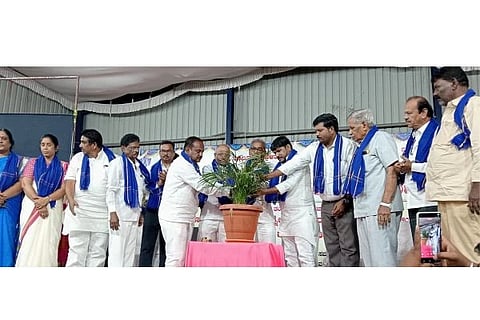 ಮಸ್ಕಿ ಶ್ರೀ ಬ್ರಮರಾಂಬ ದೇವಸ್ಥಾನದಲ್ಲಿ ರಮಾಬಾಯಿ ಅಂಬೇಡ್ಕರ್ ನಾಟಕವನ್ನು ನಗರಾಭಿವೃದ್ಧಿ ಯೋಜನೆ ತಾಲೂಕು ಅಧ್ಯಕ್ಷ ಸಿದ್ದನಗೌಡ ತುರ್ವಿಹಾಳ ಉದ್ಘಾಟಿಸಿದರು. ಮಾಜಿ ಶಾಸಕ ಪ್ರತಾಪಗೌಡ ಪಾಟೀಲ, ತಹಸೀಲ್ದಾರ್ ಮಂಜುನಾಥ ಭೋಗಾವತಿ, ತಾಪಂ ಇಒ ಅಮರೇಶ ಯಾದವ, ಸಿ.ದಾನಪ್ಪ, ದೊಡ್ಡಪ್ಪ ಮುರಾರಿ,  ಡಾ.ಶಿವಶರಣಪ್ಪ ಇತ್ಲಿ, ರಾಜರಾಜೇಶ್ವರಿ ಹಿರೇಮಠ, ನಾಗರತ್ನಾ ಕಟ್ಟಿಮನಿ, ಎಚ್.ಬಿ.ಮುರಾರಿ, ಮಹಾಂತೇಶ ಮಸ್ಕಿ ಸುರೇಶ ಹರಸುರು, ದೊಡ್ಡ ಕರಿಯಪ್ಪ ಇತರರಿದ್ದರು.