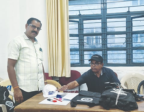 ಜನಗಣತಿ ಸಿಬ್ಬಂದಿಗೆ ದೊರೆತ ಕಿಟ್​ ಭಾಗ್ಯ! census staff