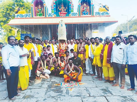 ತೊರ್ನಹಳ್ಳಿಯಲ್ಲಿ 60ನೇ ಹೂವಿನ ಕರಗ ಸಂಪನ್ನ Festival