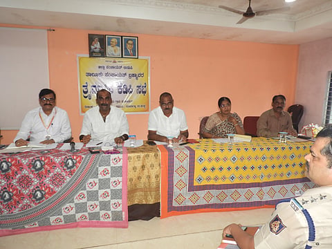 ಬ್ರಹ್ಮಾವರ ತಾಲೂಕು ಪಂಚಾಯಿತಿ ತ್ರೈವಾಸಿಕ ಮತ್ತು ಪ್ರಾಕೃತಿಕ ವಿಕೋಪ ಮುನ್ನೆಚ್ಚರಿಕಾ ಸಭೆ ನಡೆಯಿತು. ಪ್ರಮುಖರಾದ ಯಶ್‌ಪಾಲ್ ಸುವರ್ಣ, ಕಿರಣ್ ಕುವಾರ್ ಕೊಡ್ಗಿ, ಎಚ್.ವಿ.ಇಬ್ರಾಹಿಂಪುರ್ ಮೊದಲಾದವರಿದ್ದರು.