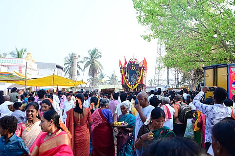 ಕೆ.ಆರ್.ಸಾಗರ ಸಮೀಪದ ನಾರ್ತ್‌ಬ್ಯಾಂಕ್‌ನಲ್ಲಿ ಕಾಳಮ್ಮ (ಕನ್ನಂಬಾಡಿ ಮಹಾಲಕ್ಷ್ಮಿ) ಜಾತ್ರೆ ಪ್ರಯುಕ್ತ ನಡೆದ ರಥೋತ್ಸವ.