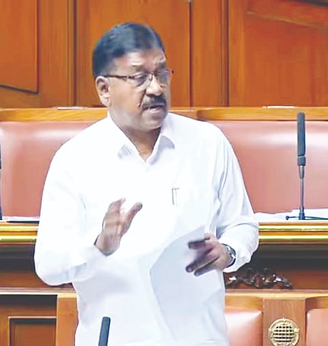 ಬೆಂಗಳೂರಿನ ಅಧಿವೇಶನದಲ್ಲಿ ಶಾಸಕ ಎ.ಆರ್.ಕೃಷ್ಣಮೂರ್ತಿ ಮಾತನಾಡಿದರು.