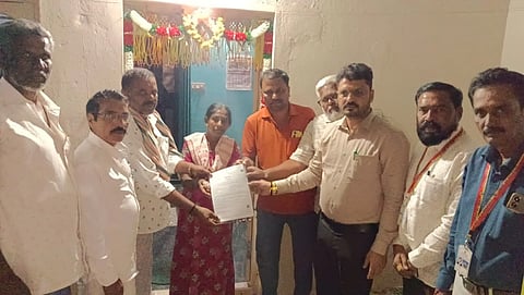 Assistance to the family of a farmer who committed suicide