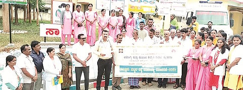ಸರಗೂರು ತಾಲೂಕಿನ ಸಾಗರೆ ಪ್ರಾಥಮಿಕ ಆರೋಗ್ಯ ಕೇಂದ್ರದಲ್ಲಿ ವಿಶ್ವ ಜನಸಂಖ್ಯಾ ದಿನ ಕಾರ್ಯಕ್ರಮ ಆಚರಿಸಲಾಯಿತು. ಡಾ.ಟಿ.ರವಿಕುಮಾರ್, ಡಾ.ಶರತ್ ಇತರರಿದ್ದರು.