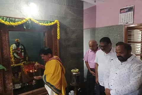 ಬ್ರಹ್ಮಶ್ರೀ ನಾರಾಯಣ ಗುರು ಜಯಂತಿ ಅಂಗವಾಗಿ ತಾಲೂಕು ಬಿಲ್ಲವ ಸಮಾಜ ಸೇವಾ ಸಂಘದಿಂದ ಮಂದಿರದಲ್ಲಿ ಗುರುಗಳಿಗೆ ಪೂಜೆ ಸಲ್ಲಿಸಲಾಯಿತು. ರತ್ನಾಕರ ಶೆಟ್ಟಿ, ಮುಡುಬಾ ರಾಘವೇಂದ್ರ, ವಿಶಾಲ್‌ಕುಮಾರ್ ಇದ್ದರು.