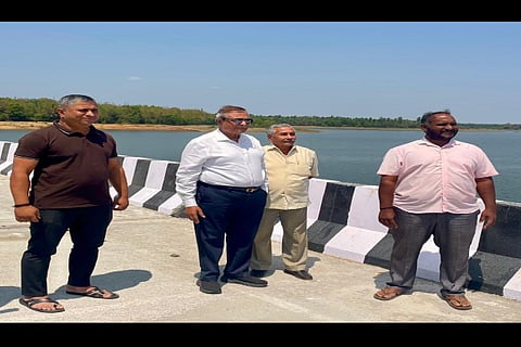 ಎನ್.ಆರ್.ಪುರ, ಹೊನ್ನೇಕೊಡಿಗೆ ಸಂಪರ್ಕ ಸೇತುವೆ ಕಾಮಗಾರಿಯನ್ನು  ಎಂ.ಶ್ರೀನಿವಾಸ್ ವೀಕ್ಷಿಸಿದರು.
