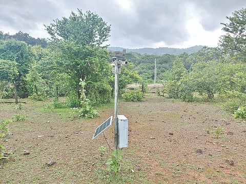 ತುಮರಿಯಲ್ಲಿ ದುರಸ್ತಿ ಕಾಣದಿರುವ ಮಳೆಮಾಪನ ಕೇಂದ್ರ.