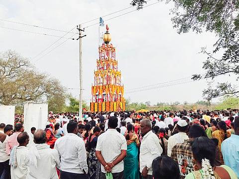 ಕಮಲಾಪುರ ತಾಲೂಕಿನ ಕಲಮೂಡ ಗ್ರಾಮದಲ್ಲಿ ಅಸಂಖ್ಯಾತ ಭಕ್ತರ ಜೈೂಷದ ಮಧ್ಯೆ ಸಂಭ್ರಮದಿಂದ ಶ್ರೀ ದತ್ತ ದಿಗಂಬರ ಮಾಣಿಕೇಶ್ವರರ ರಥೋತ್ಸವ ನಡೆಯಿತು.