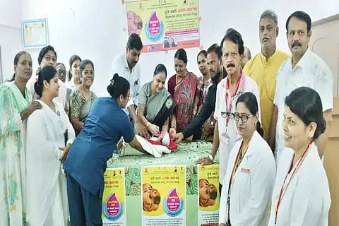 ಭದ್ರಾವತಿಯಲ್ಲಿ ಪಲ್ಸ್ ಪೋಲಿಯೋ ಲಸಿಕಾ ಅಭಿಯಾನಕ್ಕೆ ವಿಧಾನ ಪರಿಷತ್ ಸದಸ್ಯೆ ಬಲ್ಕಿಶ್ ಬಾನು ಚಾಲನೆ ನೀಡಿದರು. ಗೀತಾ ರಾಜ್‌ಕುಮಾರ್, ಡಾ. ಎಂ.ವಿ.ಅಶೋಕ್, ಅನುಸುಧಾ ಮೋಹನ್, ಡಾ. ಟಿ.ಶಂಕ್ರಪ್ಪ ಇತರರಿದ್ದರು.