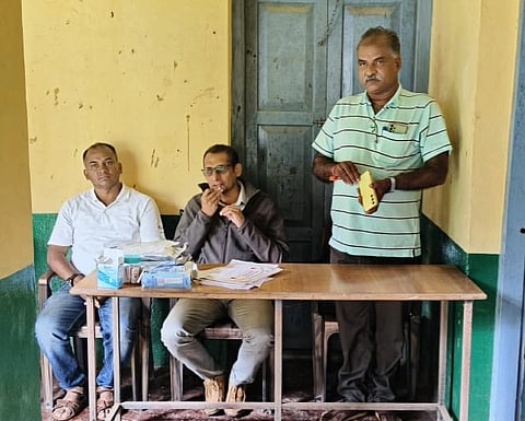 ಇಂಜಿಲಗೆರೆ ಸರ್ಕಾರಿ ಪ್ರಾಥಮಿಕ ಶಾಲೆಯಲ್ಲಿ ಆಯೋಜಿಸಿದ್ದ ರಕ್ತದಾನ, ಆರೋಗ್ಯ ಉಚಿತ ತಪಾಸಣಾ ಶಿಬಿರವನ್ನು ಗಣ್ಯರು ಉದ್ಘಾಟಿಸಿದರು. ಜಿಲ್ಲಾ ಆಸ್ಪತ್ರೆಯ ವೈದ್ಯಾಧಿಕಾರಿ ಡಾ.ಕರುಂಬಯ್ಯ, ಪ್ರಶಾಂತ್ ರಾಯರ್, ಶಾಂತಾ, ಎಂ.ಎಚ್.ನಿತೀಶ್, ಗ್ರಾಮದ ಮುಖಂಡ ಸುಬೇರ್ ಇತರರು ಇದ್ದರು.
