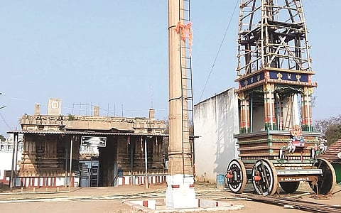 ಗುಂಡ್ಲುಪೇಟೆ ತಾಲೂಕಿನ ತೆರಕಣಾಂಬಿ ಗ್ರಾಮದ ಲಕ್ಷ್ಮೀ ವರದರಾಜಸ್ವಾಮಿ ದೇವಾಲಯದಲ್ಲಿ ರಥೋತ್ಸವಕ್ಕೆ ಭರದಿಂದ ಸಾಗುತ್ತಿರುವ ಸಿದ್ಧತೆ.