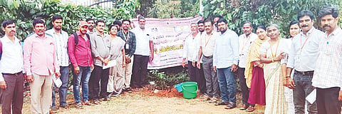 ತಿ.ನರಸೀಪುರ ತಾಪಂ ಆವರಣದಲ್ಲಿ ರಾಜ್ಯ ಸರ್ಕಾರ ಪಂಚ ಗ್ಯಾರಂಟಿ ಯೋಜನೆಗಳು ಜಾರಿಗೊಂಡು ಮೂರು ವರ್ಷ ಪೂರ್ಣಗೊಂಡ ಹಿನ್ನೆಲೆಯಲ್ಲಿ ಗಿಡ ನೆಟ್ಟು ಸಂಭ್ರಮಾಚರಣೆ ನಡೆಸಲಾಯಿತು. ಹಿರಿಯೂರು ವೀರೇಂದ್ರ, ಡಾ.ಕೆ.ರಂಗಸ್ವಾಮಿ,  ಕೇತಹಳ್ಳಿ ಸಿದ್ದಶೆಟ್ಟಿ, ಮಲ್ಲಾಜಮ್ಮ, ಡಿ.ಪರಶಿವಮೂರ್ತಿ, ಎಸ್. ಮಂಜುನಾಥ್, ಮಹದೇವಪ್ರಸಾದ್ ಇತರರು ಇದ್ದರು.