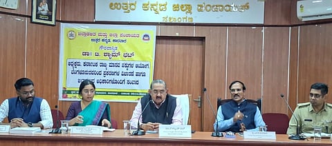 ರಾಜ್ಯ ಮಾನವ ಹಕ್ಕು ಆಯೋಗದ ಅಧ್ಯಕ್ಷ ಟಿ.ಶ್ಯಾಮ ಭಟ್‌ ಸಭೆ ನಡೆಸಿದರು. 