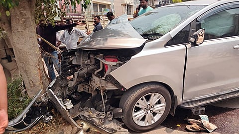 Five injured after car tire explodes
