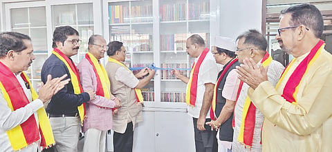  ಕುಂದಾಪುರ ಶಾಸಕರ ಕಚೇರಿಯಲ್ಲಿ ಗ್ರಂಥಾಲಯ ಉದ್ಘಾಟನೆ ಮತ್ತು ಜಿಲ್ಲಾ ಜಾಗೃತಿ ಸಮಿತಿ ಸದಸ್ಯರಿಗೆ ನೇಮಕಾತಿ ಪತ್ರ ವಿತರಣೆ ಸಮಾರಂಭ ನಡೆಯಿತು