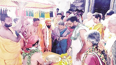 ಅರಸೀಕೆರೆಯ ವಿದ್ಯಾನಗರ ಬಡಾವಣೆಯಲ್ಲಿರುವ ಶ್ರೀ ವಿಷ್ಣು ಪಂಚಾಯತನ ದೇವಾಲಯದಲ್ಲಿ ಲೋಕ ಕಲ್ಯಾಣಾರ್ಥವಾಗಿ ಹೋಮ ನಡೆಯಿತು