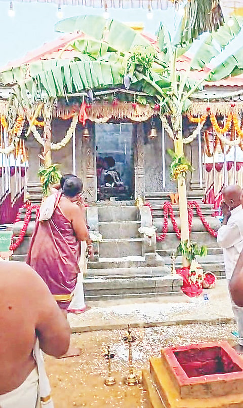 ಪಲ್ಲಾಟ್ ಅಯ್ಯಪ್ಪ ದೇವರ ಪುನರ್ ಪ್ರತಿಷ್ಠಾ ಬ್ರಹ್ಮ ಕಲಶೋತ್ಸವ.