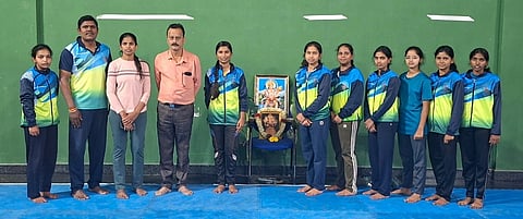 ಯೋಗಸ್ಪರ್ಧೆಯಲ್ಲಿ ಪಾಲ್ಗೊಳ್ಳಲಿರುವ ಕೃಷಿ ವಿವಿ ತಂಡ.