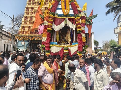 ತೂಬಗೆರೆಯ ತೇರಿನ ಬೀದಿಯಲ್ಲಿ ಪ್ರಸನ್ನ ಶ್ರೀ ಲಕ್ಷ್ಮೀ ವೆಂಕಟರಮಣಸ್ವಾಮಿ ಬ್ರಹ್ಮರಥೋತ್ಸವ ಅದ್ದೂರಿಯಾಗಿ ನೆರವೇರಿತು.  