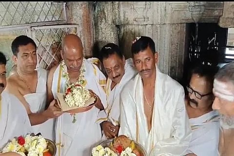 ಚಿಕ್ಕಮಗಳೂರು ಜಿಲ್ಲೆಯ ಕಿಗ್ಗಾದ ಶ್ರೀ ಋಷ್ಯಶೃಂಗೇಶ್ವರ ದೇವಸ್ಥಾನದಲ್ಲಿ ಶೃಂಗೇರಿ ಶಾಸಕ ಟಿ.ಡಿ.ರಾಜೇಗೌಡ ನೇತೃತ್ವದಲ್ಲಿ ಮಳೆಗಾಗಿ ಪರ್ಜನ್ಯ ಜಪ ನಡೆಯಿತು.