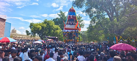 ಮಳವಳ್ಳಿ ಪಟ್ಟಣದ ಹೊರವಲಯದಲ್ಲಿರುವ ಲಕ್ಷ್ಮೀ ನರಸಿಂಹಸ್ವಾಮಿ ದೇವಲಯದ ಆವರಣದಲ್ಲಿ ಬುಧವಾರ ವಿಜೃಂಭಣೆಯಿಂದ ರಥೋತ್ಸವ ನೆರವೇರಿತು. 