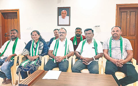 ನಾಗಮಂಗಲ ಪಟ್ಟಣದಲ್ಲಿ ಜೆಡಿಎಸ್ ತಾಲೂಕು ಘಟಕದ ಅಧ್ಯಕ್ಷ ಎಂ.ಸಿ.ಚನ್ನಪ್ಪ ಸುದ್ದಿಗೋಷ್ಟಿ ನಡೆಸಿ ಮಾತನಾಡಿದರು.