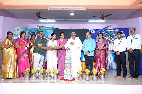 Seminars contribute to social change