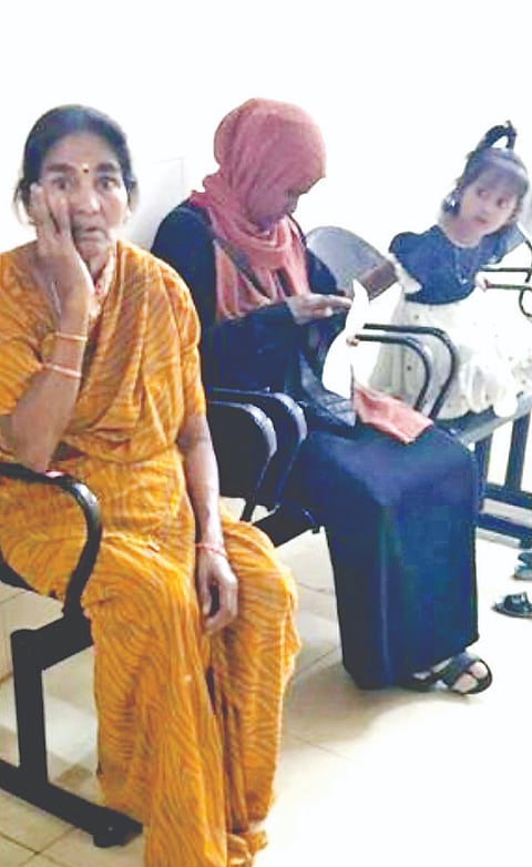  ಬೀದಿ ನಾಯಿ ದಾಳಿಯಿಂದ ಗಾಯಗೊಂಡವರು.