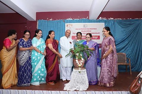 ಬೆಳಗಾವಿಯಲ್ಲಿ ಏರ್ಪಡಿಸಿದ್ದ ವಿಮರ್ಶಾ ಕಮ್ಮಟವನ್ನು ಡಾ.ಗುರುದೇವಿ ಹುಲೆಪ್ಪನವರಮಠ ಉದ್ಘಾಟಿಸಿದರು.