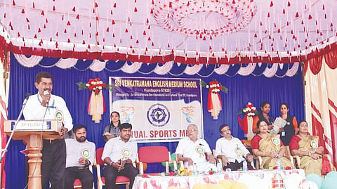  ಕುಂದಾಪುರದ ಶ್ರೀ ವೆಂಕಟರಮಣ ಆಂಗ್ಲ ವಾಧ್ಯಮ ಶಾಲೆಯ ವಾರ್ಷಿಕ ಕ್ರೀಡಾಕೂಟ ನಡೆಯಿತು.