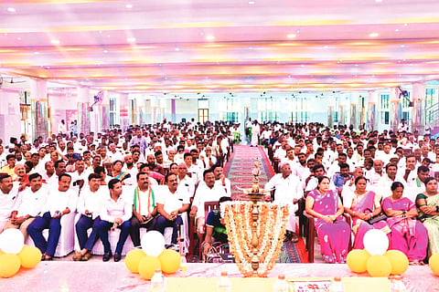 ಕಡೂರಲ್ಲಿ ಆಯೋಜಿಸಿದ್ದ ಎಸ್‌ಐಆರ್ ಪ್ರಕ್ರಿಯೆಯ ಮಾಹಿತಿ ಕಾರ್ಯಗಾರದಲ್ಲಿ  ಬಿ.ಎಂ.ಸಂದೀಪ್, ಕೆ.ಎಸ್.ಆನಂದ್, ಪ್ರಸನ್ನ, ಭಂಡಾರಿಶ್ರೀನಿವಾಸ್, ಶರತ್ ಕೃಷ್ಣಮೂರ್ತಿ ಮತ್ತಿತರಿದ್ದರು.