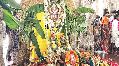 ಹುಣ್ಣಿಮೆ ನಿಮಿತ್ತ ಕನಕಗಿರಿಯ ಶ್ರೀ ಕನಕಾಚಲಪತಿ ದೇವಸ್ಥಾನದಲ್ಲಿ ಸಾಮೂಹಿಕ ಸತ್ಯ ನಾರಾಯಣ ಪೂಜೆ ಜರುಗಿತು.
