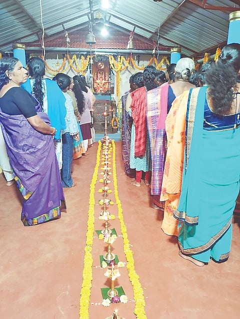 ಎಡಮಕ್ಕಿ ಶ್ರೀಅಯ್ಯಪ್ಪಸ್ವಾಮಿ ದೇವಸ್ಥಾನದ ಬ್ರಹ್ಮ ಕಲಶಾಭಿಷೇಕ ಹಾಗೂ ವಾರ್ಷಿಕ ಮಹೋತ್ಸವದ ಪ್ರಯುಕ್ತ ವಿಶೇಷ ಪೂಜೆ. 