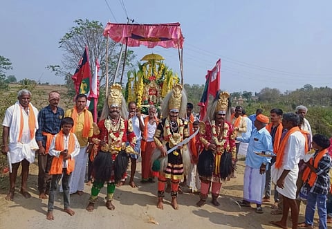 ಚಪ್ಪರದಹಳ್ಳಿಯಲ್ಲಿ ನಾಡದೇವತೆ ಶ್ರೀ ಚಾಮುಂಡೇಶ್ವರಿ ದೇವಿಯ ಉತ್ಸವ ಸಡಗರ ಸಂಭ್ರಮದಿಂದ ನಡೆಯಿತು.