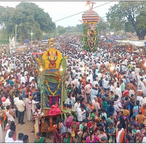 ರೌಡಕುಂದ ಗ್ರಾಮದಲ್ಲಿ ಶ್ರೀೀ ಲಕ್ಷ್ಮೀ ಬಂಡೆ ರಂಗನಾಥಸ್ವಾಮಿ ರಥೋತ್ಸವ ವಿಜೃಂಭಣೆಯಿಂದ ಜರುಗಿತು.