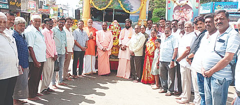 ಹಲಗೂರಲ್ಲಿ ಶಿವರಾತ್ರಿ ಶಿವಯೋಗಿ ಸ್ವಾಮೀಜಿಯವರ ರಥಯಾತ್ರೆಗೆ ಭವ್ಯ ಸ್ವಾಗತ  