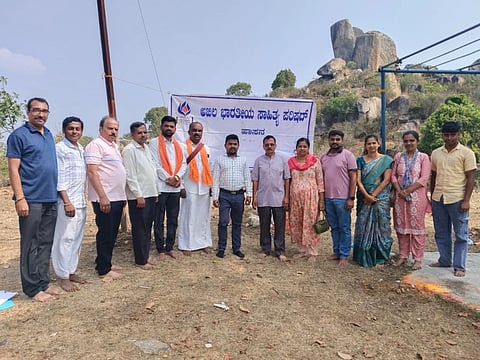ಅಖಿಲ ಭಾರತೀಯ ಸಾಹಿತ್ಯ ಪರಿಷದ್ ವತಿಯಿಂದ ತಾಲೂಕಿನ ಮಲ್ಲದೇವರಪುರ ಬೆಟ್ಟದಲ್ಲಿ ಸ್ವಾಧ್ಯಾಯ ಕಾರ್ಯಕ್ರಮ ಹಮಿಕೊಳ್ಳಲಾಗಿತ್ತು. ಅ.ಭಾ.ಸಾ.ಪ. ಸಹ ಕಾರ್ಯದರ್ಶಿ ಮಲ್ಲಿಕಾರ್ಜುನ,  ಸುನಿತಾ ದೇವಿ ಪ್ರಸಾದ್, ನಾಗೇಂದ್ರ ಕಟ್ಟೆಮನೆ, ಜಯಣ್ಣ ವಂದಿಸಿದರು. ನೇ.ರಾ.ಪ್ರಶಾಂತ್ ಇತರರಿದ್ದರು.