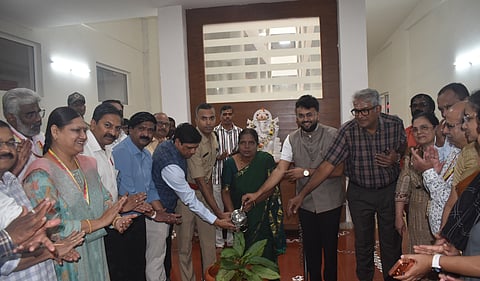 ನಗರದ ಬಿಮ್ಸ್ ಆಸ್ಪತ್ರೆಯಲ್ಲಿ ನಡೆದ ಜಿಲ್ಲಾ ಮಟ್ಟದ ಕಾರ್ಯಕ್ರಮಕ್ಕೆ ಪ್ರಾದೇಶಿಕ ಆಯುಕ್ತೆ ಜಾನಕಿ ಕೆ.ಎಂ. ಚಾಲನೆ 