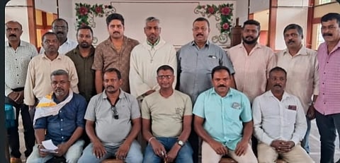 ರೋಮನ್ ಕ್ಯಾಥೋಲಿಕ್ ಅಸೋಸಿಯೆಷನ್ ಕೊಡಗು ಜಿಲ್ಲಾ ಘಟಕದಿಂದ ವಿರಾಜಪೇಟೆ ತಾಲೂಕು ಘಟಕಗಳ ಪದಗ್ರಹಣ ಸಮಾರಂಭ ಆಯೋಜಿಸಲಾಗಿತ್ತು. ರೆ.ಫಾ.ಮರಿಯರಾಜ್ ಜಾರ್ಜ್, ಜಾನ್ಸನ್ ಪಿಂಟೋ, ಅಂತೋಣಿ ಡಿ.ಸೋಜಾ,  ಜೋಕಿಂ ರೋಡ್ರಿಗ್ರಸ್ಸ್, ಮರ್ವಿನ್ ಲೋಬೋ, ಜ್ಯೂಡಿವಾಜ್ ಇದ್ದರು.