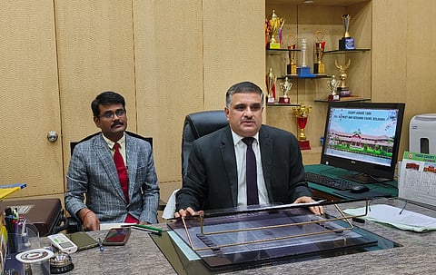 ಬೆಳಗಾವಿಯಲ್ಲಿ ಬುಧವಾರ ಜಿಲ್ಲಾ ನ್ಯಾಯಾಧೀಶ ಮಂಜುನಾಥ ನಾಯಕ ಸುದ್ದಿಗೋಷ್ಠಿಯಲ್ಲಿ ಮಾತನಾಡಿದರು. ಸಂದೀಪ ಪಾಟೀಲ ಇದ್ಧಾರೆ.