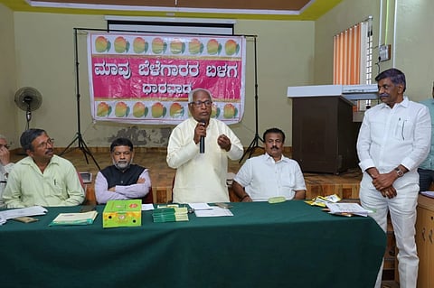 ಸುಭಾಸ ಆಕಳವಾಡಿ ಮಾತನಾಡಿದರು.