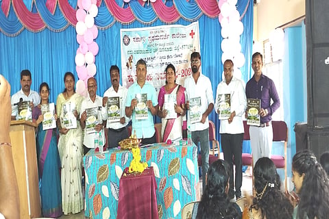ಎನ್.ಆರ್.ಪುರ ಸರ್ಕಾರಿ ಪ್ರಥಮ ದರ್ಜೆ ಕಾಲೇಜಿನಲ್ಲಿ ಕಾಲೇಜಿನ ವಾರ್ಷಿಕ ಸಂಚಿಕೆ ಚಿಗರು ಬಿಡುಗಡೆ ಮಾಡಲಾಯಿತು
